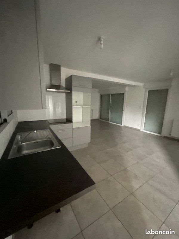 Maison à louer, 120m², Montreuil-sur-Maine
