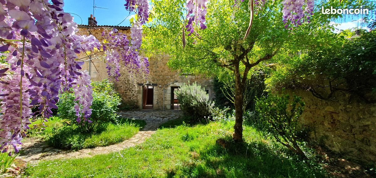 Maison à vendre, 160m², Lusignan
