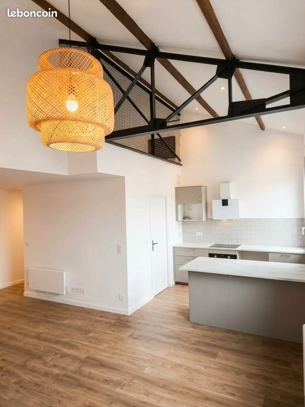 Appartement à louer, 84m², Rochefort
