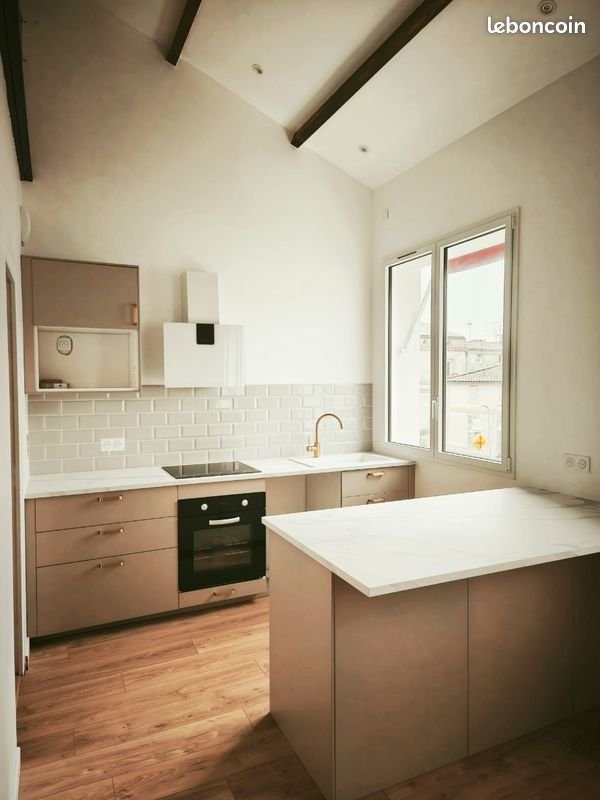Appartement à louer, 84m², Rochefort