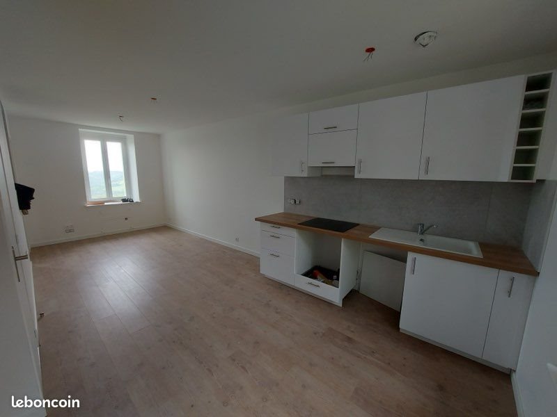 Appartement à louer, 31m², Saint-Georges-en-Couzan