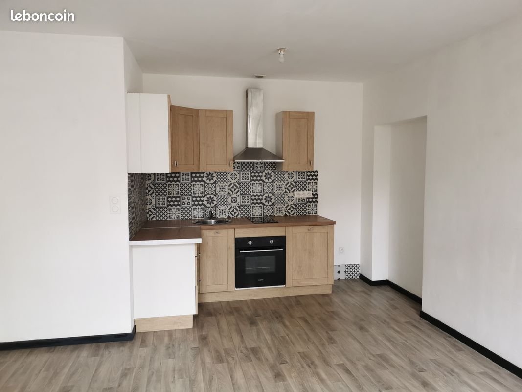 Appartement à louer, 54m², Sedan