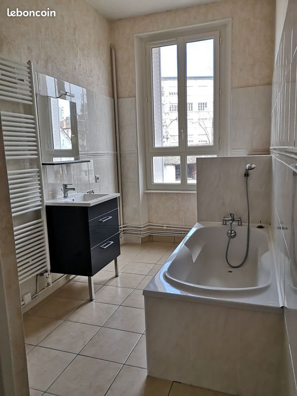Appartement à louer, 77m², Montluçon