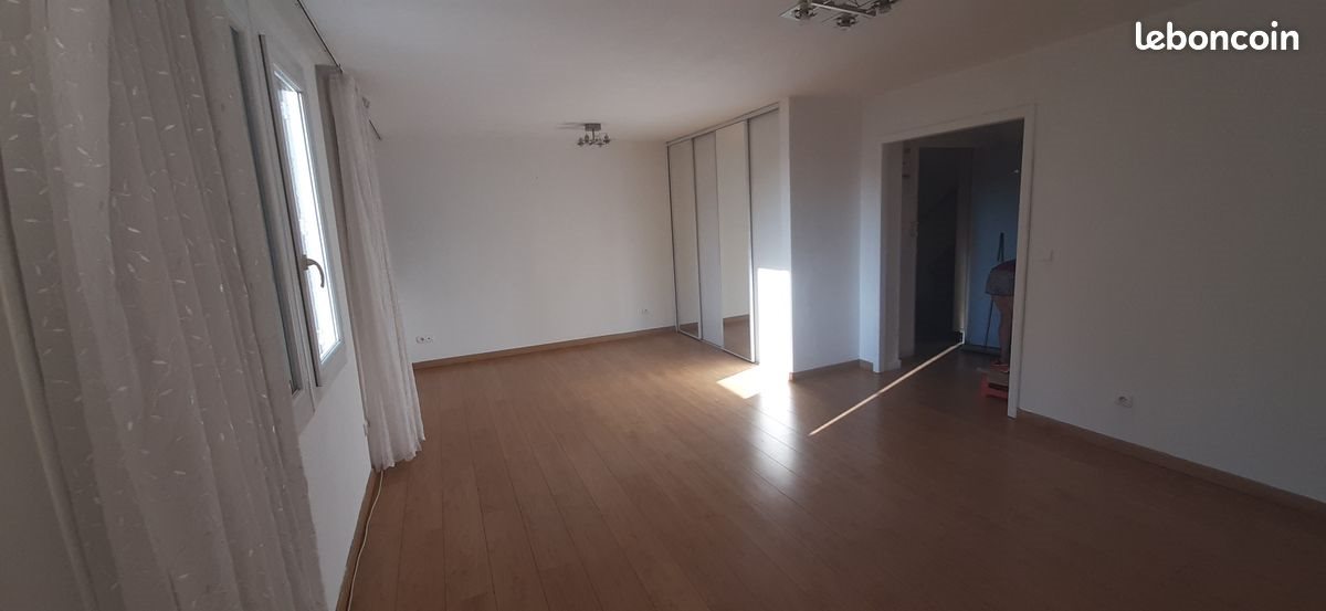 Appartement à louer, 70m², Nîmes