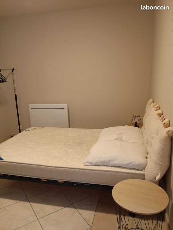 Appartement à louer, 44m², Vailhauquès