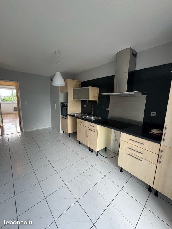 Appartement à louer, 86m², La Chaussée-Saint-Victor