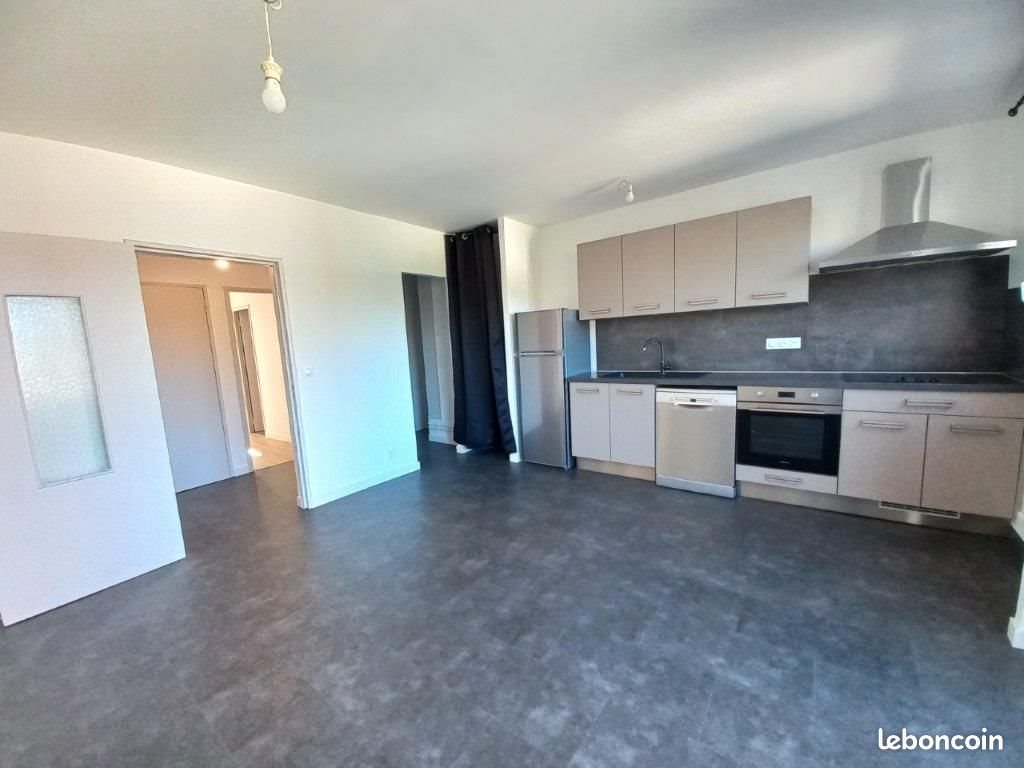 Appartement à louer, 55m², Millau