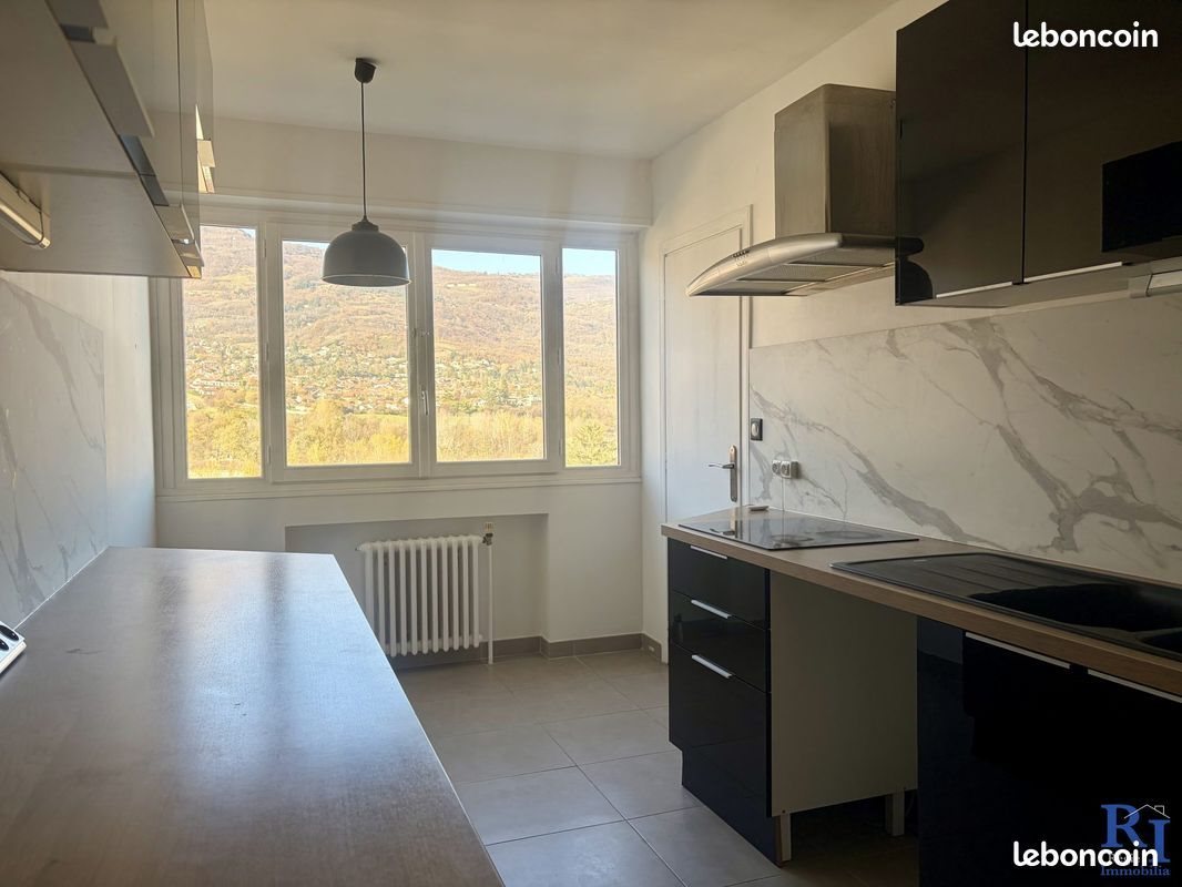 Appartement à louer, 117m², Echirolles