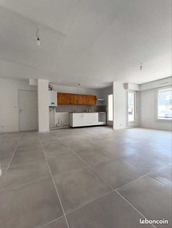 Appartement à louer, 78m², Avon