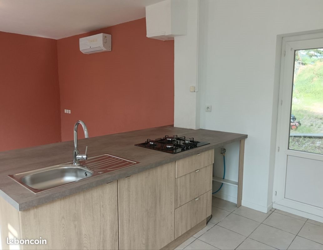 Maison à louer, 50m², Combles