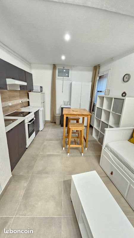 Appartement à louer, 18m², Aubagne
