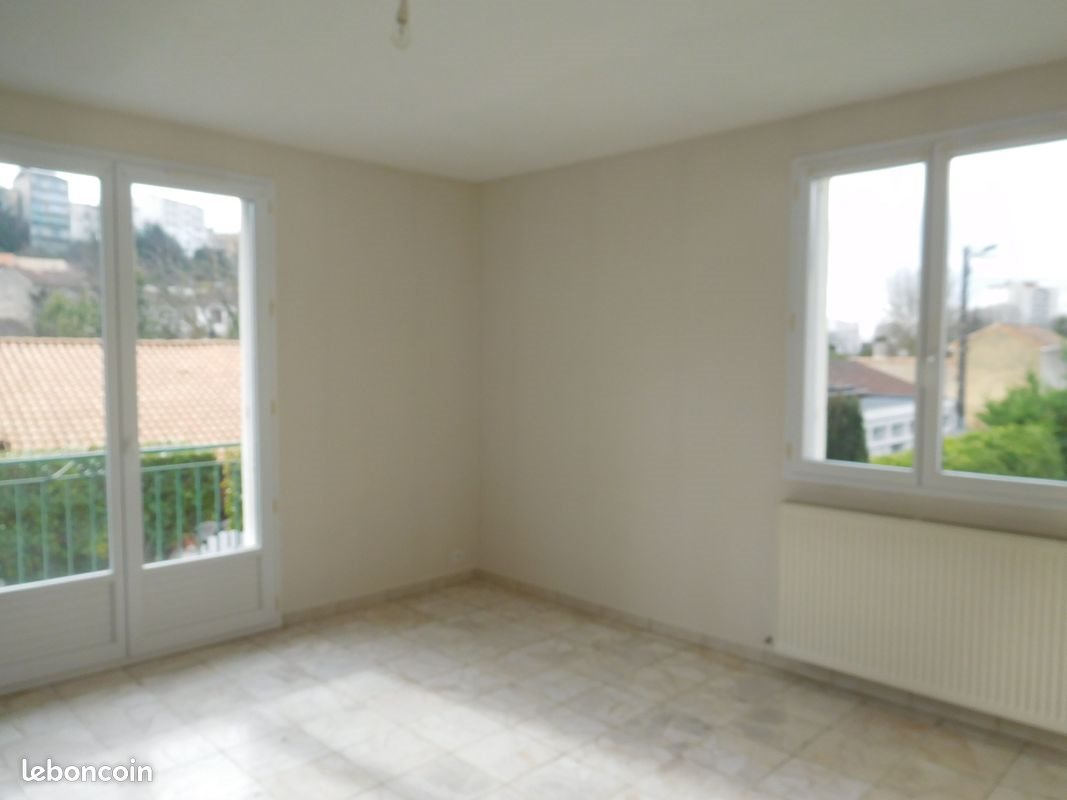 Appartement à louer, 55m², Angoulême