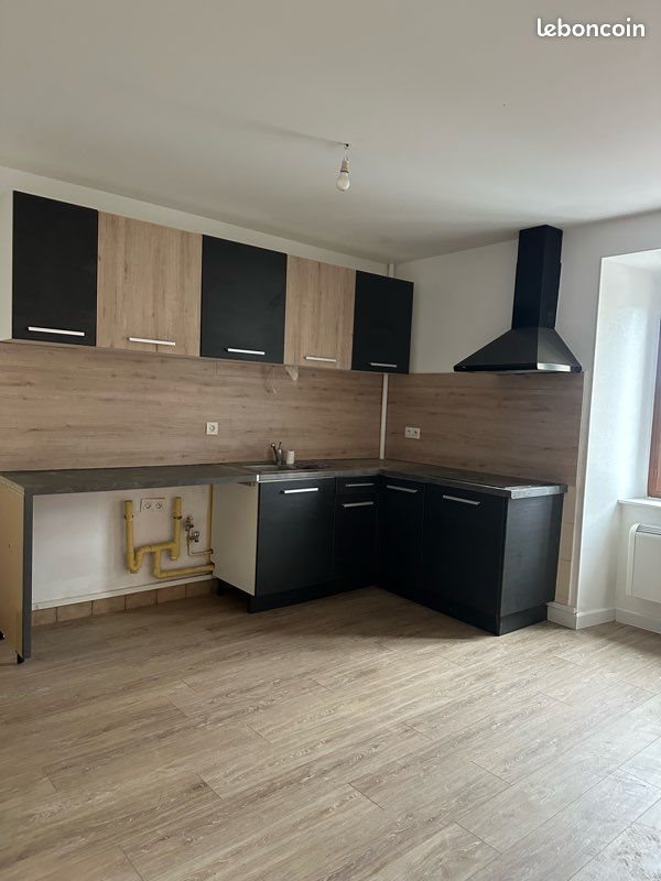 Appartement à louer, 55m², Saint-Mamet-la-Salvetat