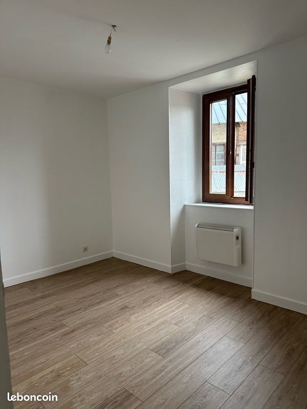 Appartement à louer, 55m², Saint-Mamet-la-Salvetat