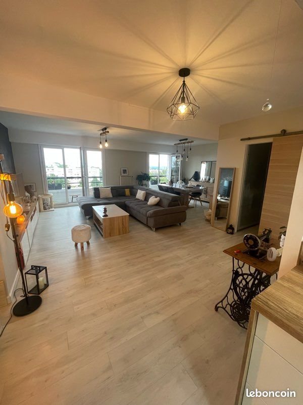 Appartement à vendre, 97m², Saint-Genis-Laval