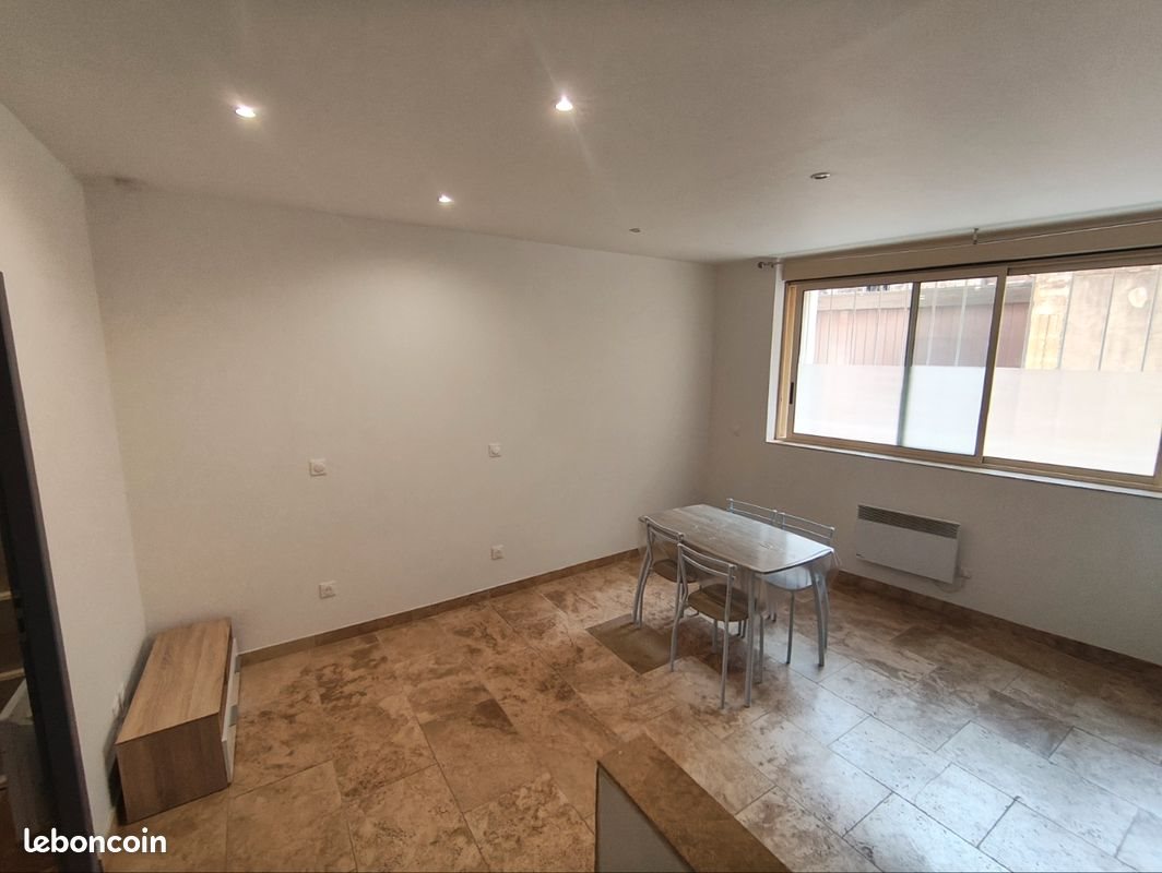 Appartement à louer, 35m², Orange