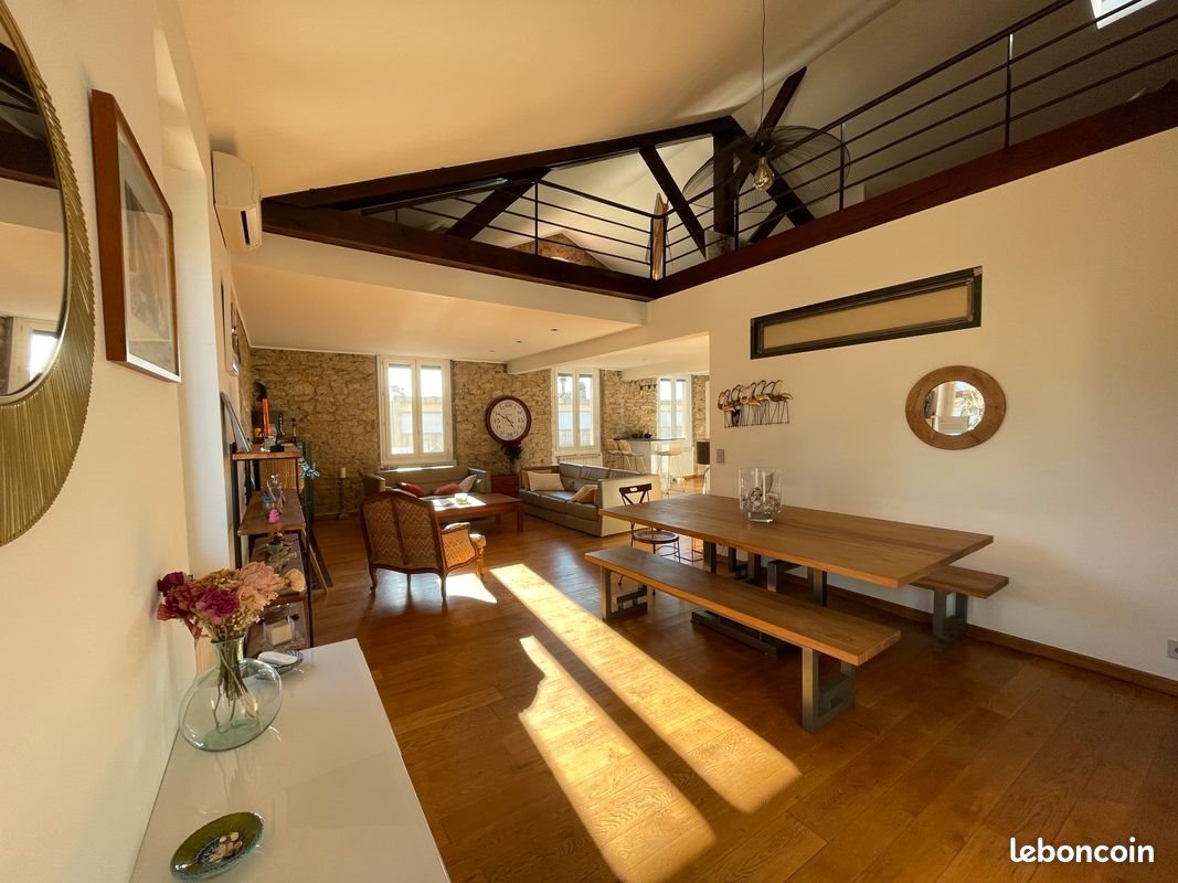 Appartement à louer, 146m², Saint-Cyr-sur-Mer