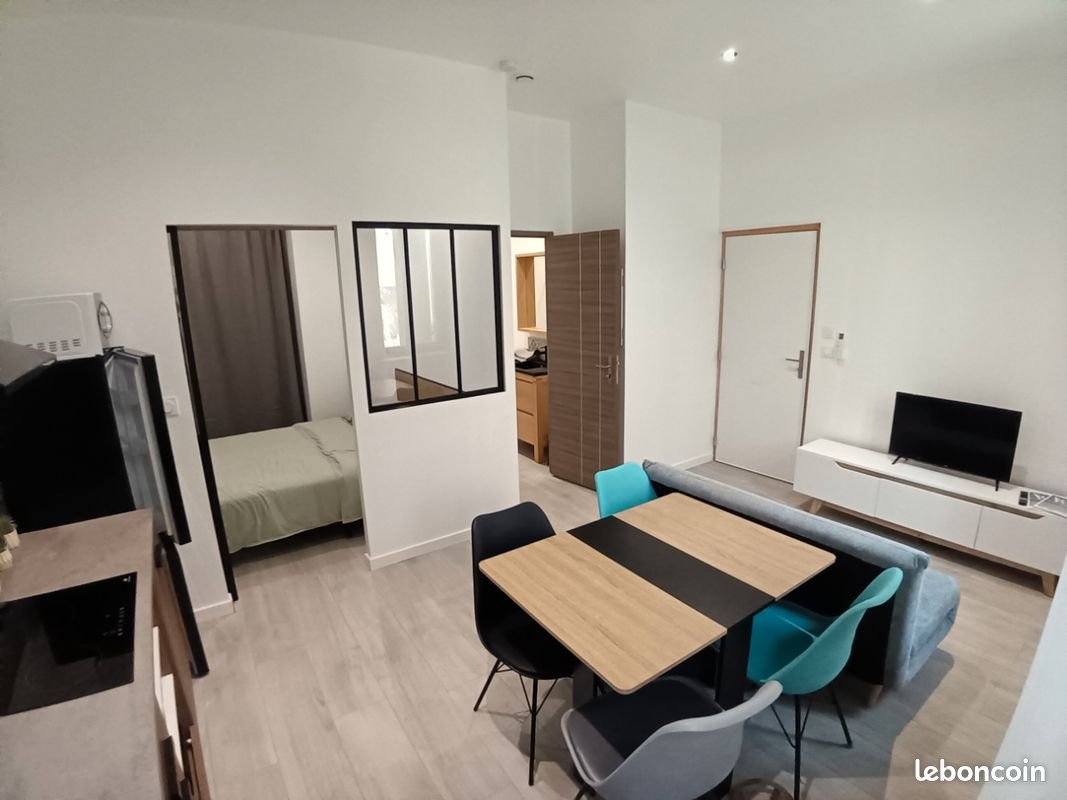 Appartement à louer, 30m², La Crau