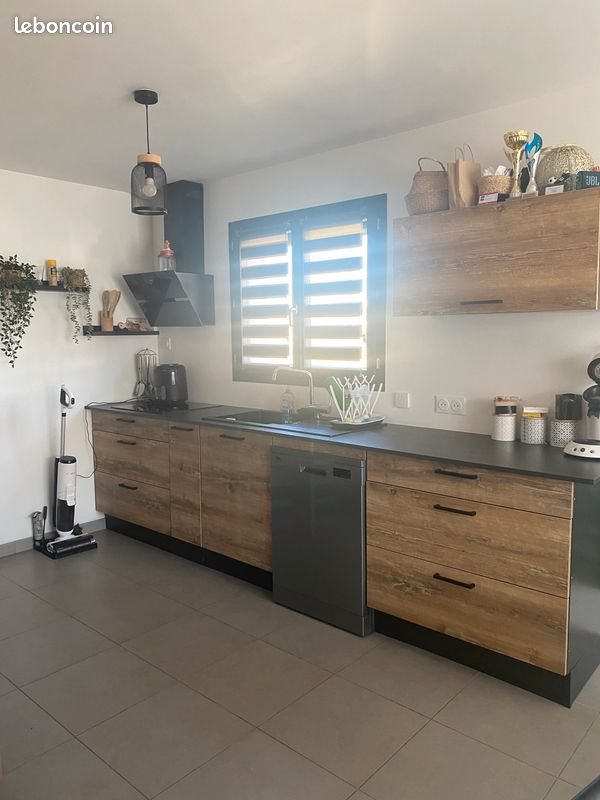 Maison à vendre, 87m², Plaissan