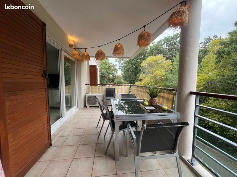 Appartement à louer, 47m², Fréjus