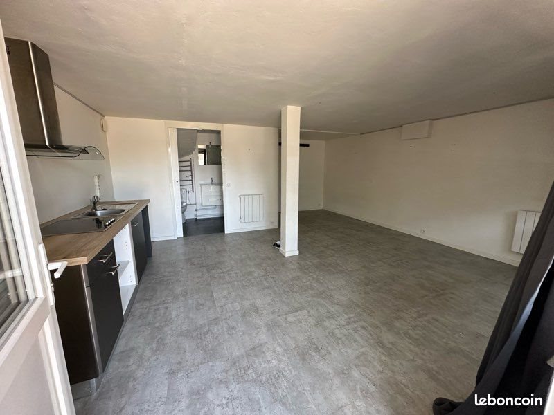 Appartement à louer, 31m², Neyron