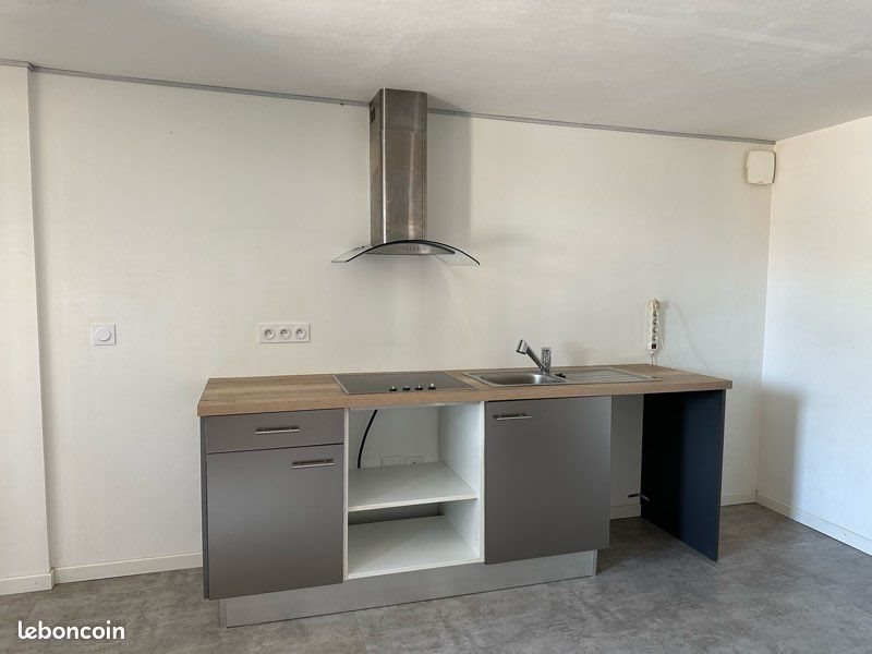 Appartement à louer, 31m², Neyron