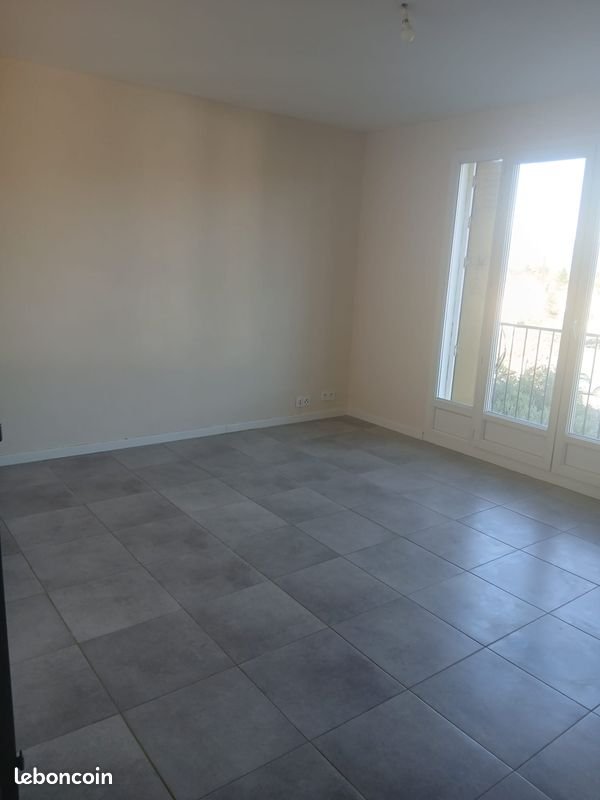 Appartement à louer, 57m², Peyruis