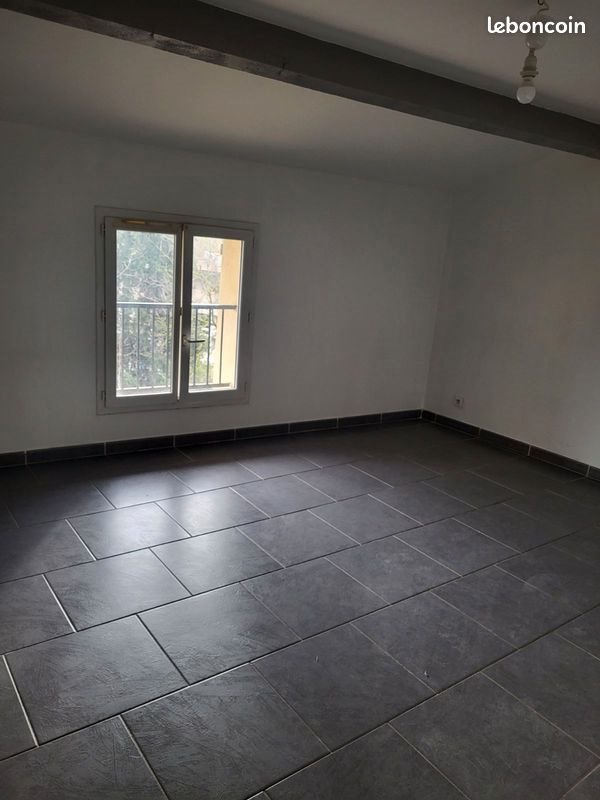 Appartement à louer, 73m², Tourves