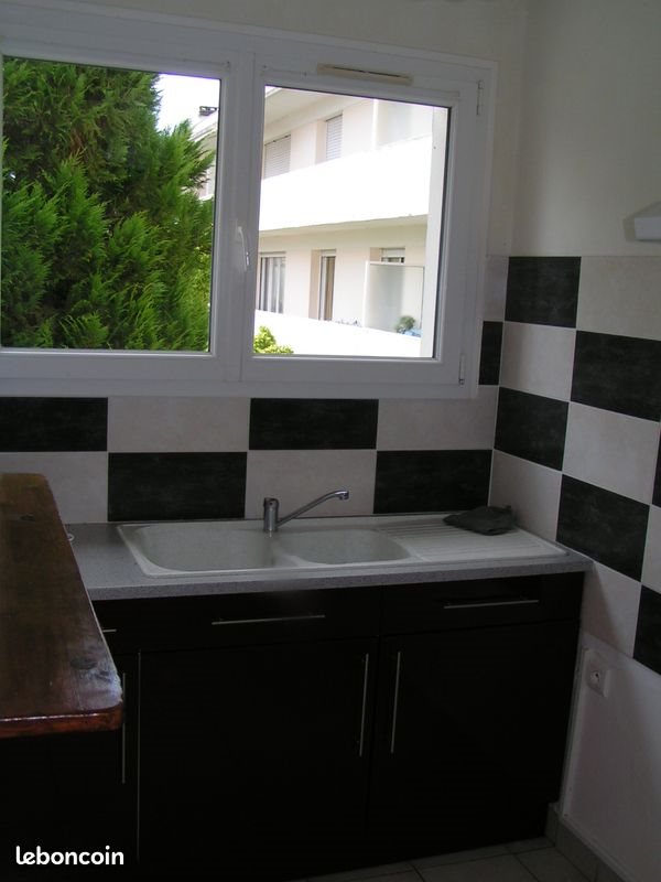 Appartement à louer, 32m², Saintes