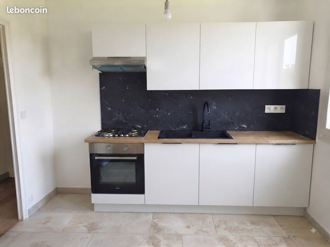 Appartement à louer, 84m², Privas