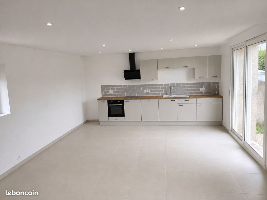 Maison à louer, 76m², Louargat