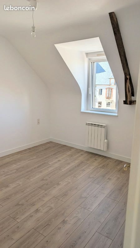 Maison à louer, 70m², Uzel