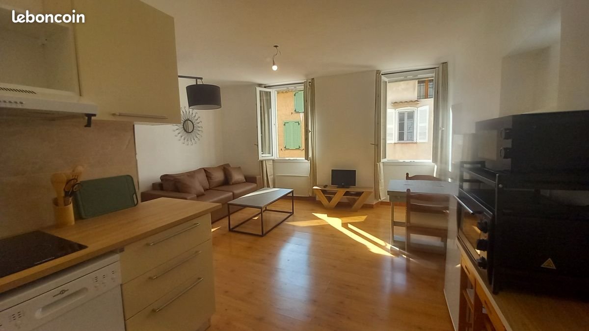 Appartement à louer, 40m², Callian