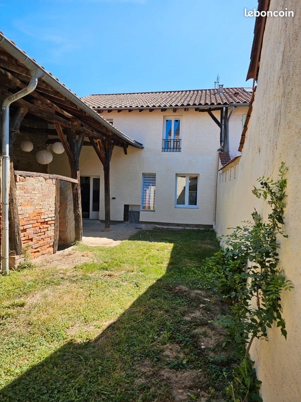 Maison à louer, 120m², Saint-Trivier-sur-Moignans