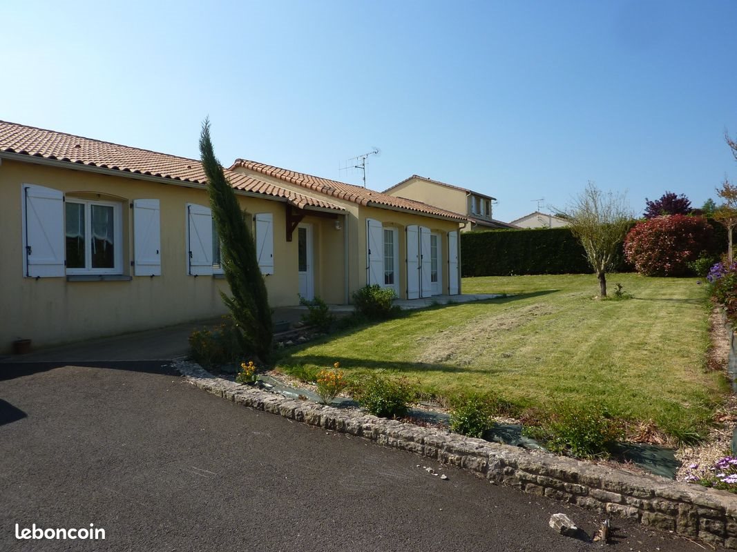 Maison à louer, 110m², Saint-Martin-de-Saint-Maixent