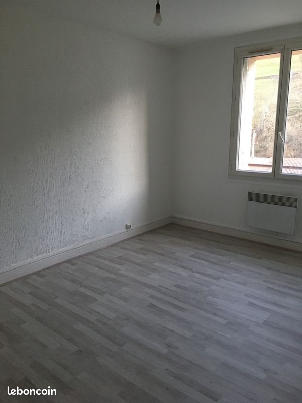 Appartement à louer, 46m², Saint-Flour