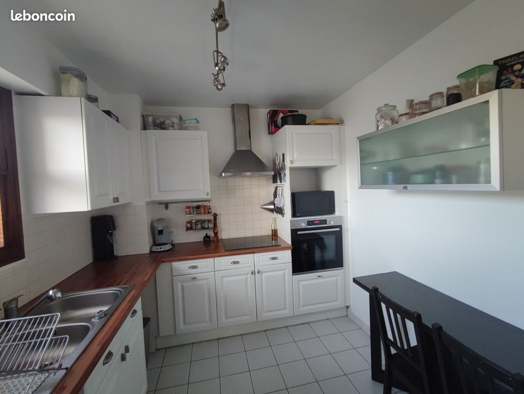 Appartement à louer, 65m², Antibes