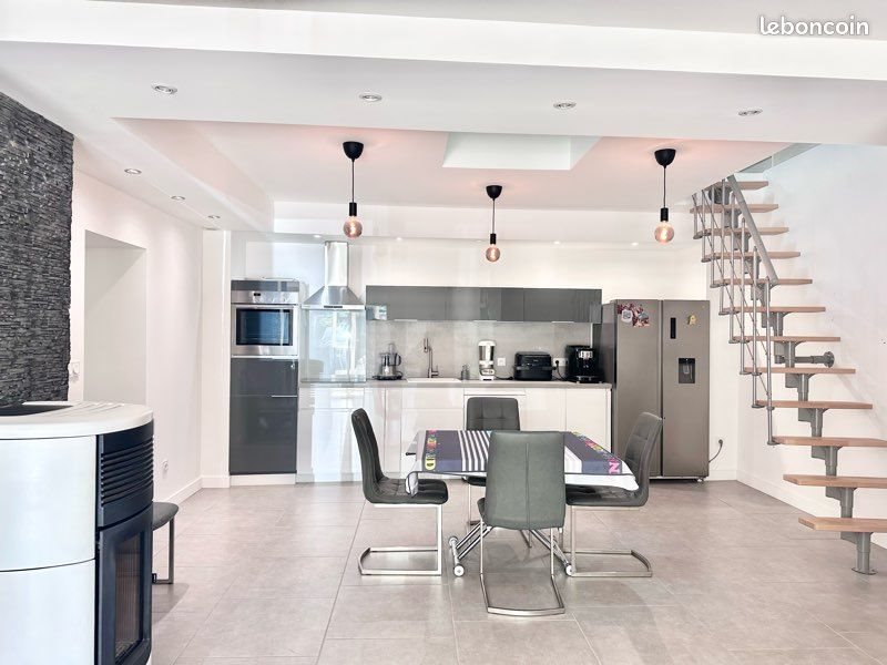 Maison à vendre, 136m², Saint-Priest