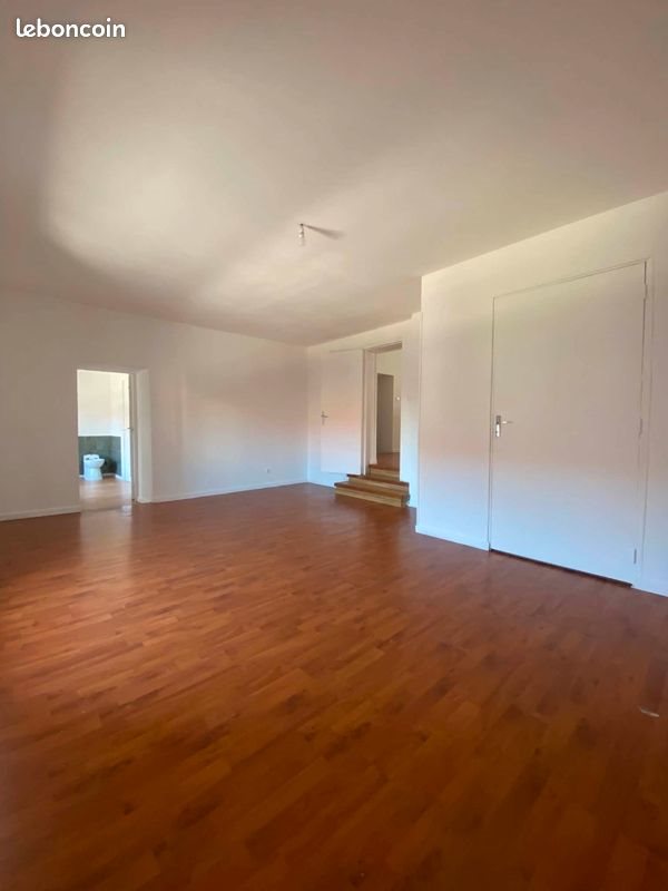 Maison à louer, 70m², Geville