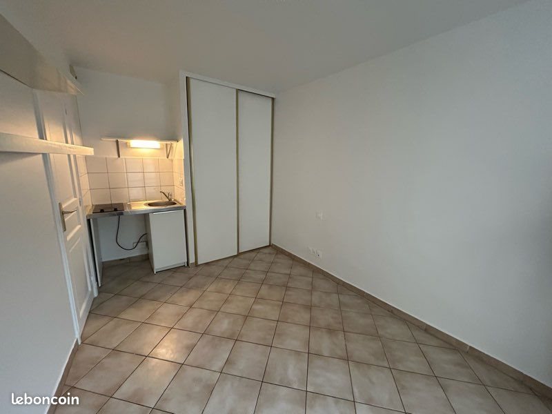 Appartement à louer, 14m², Versailles