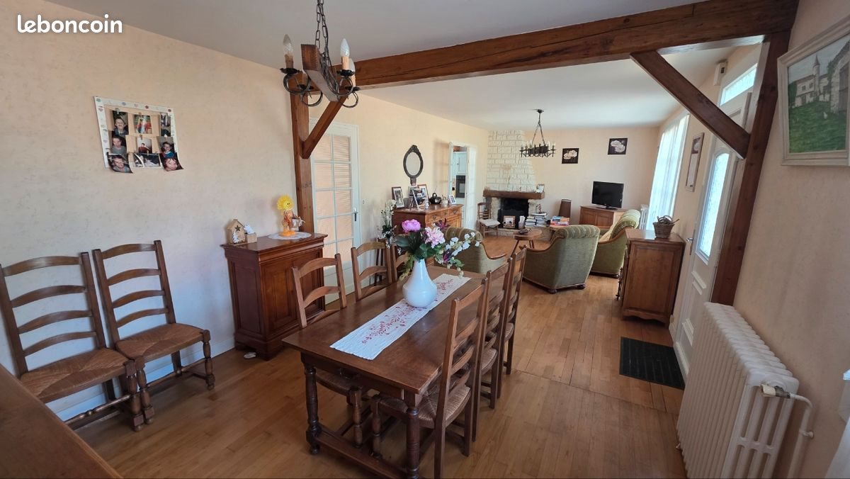 Maison à vendre, 92m², Charmé