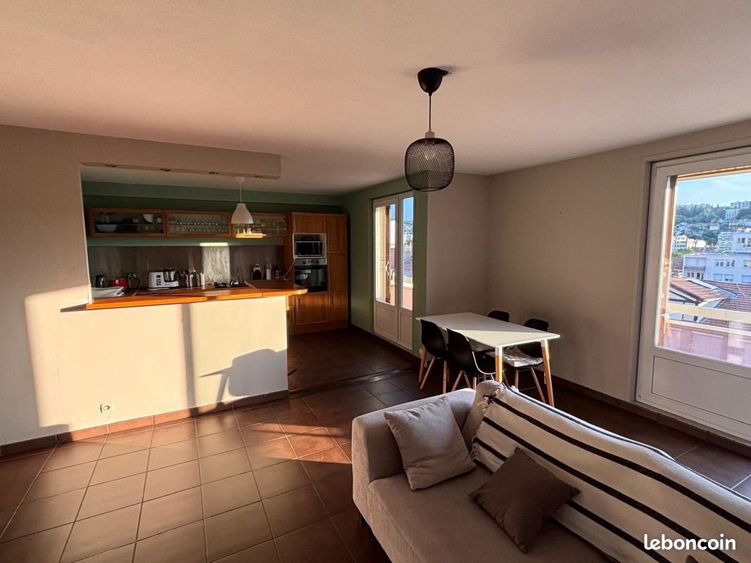 Appartement à louer, 74m², Saint-Étienne