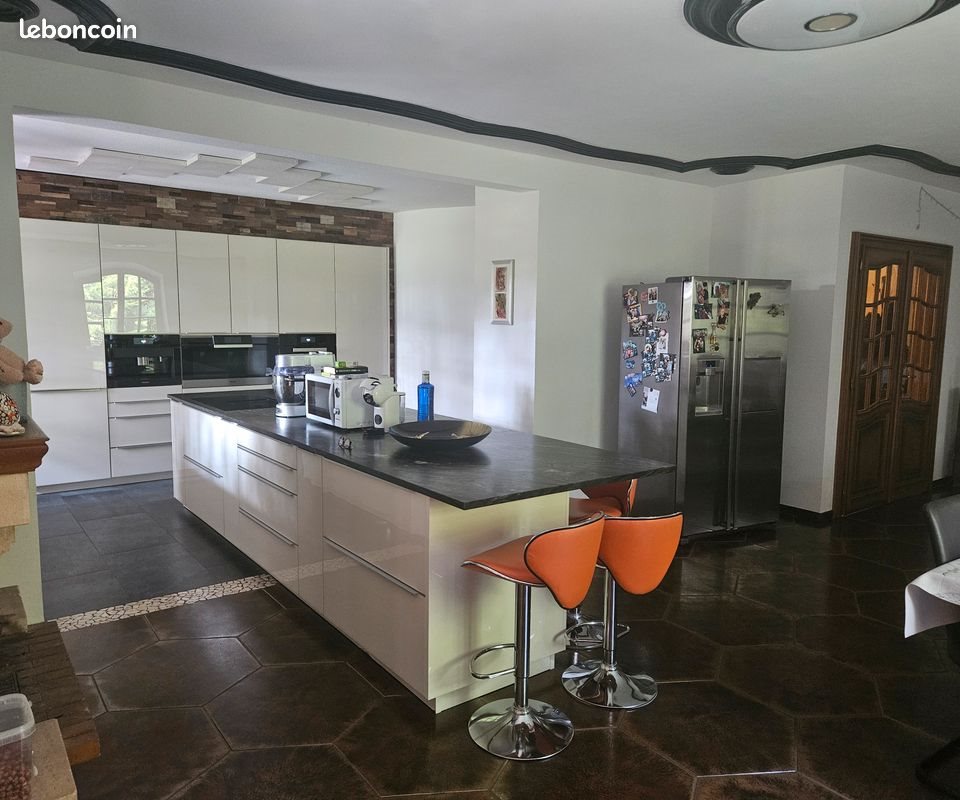 Maison à vendre, 398m², Village-Neuf