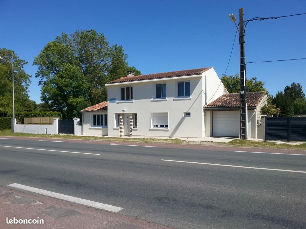 Maison à louer, 130m², Saint-Georges-des-Coteaux