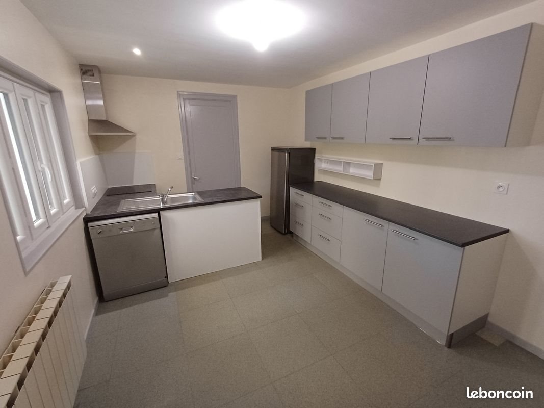 Maison à louer, 130m², Saint-Georges-des-Coteaux