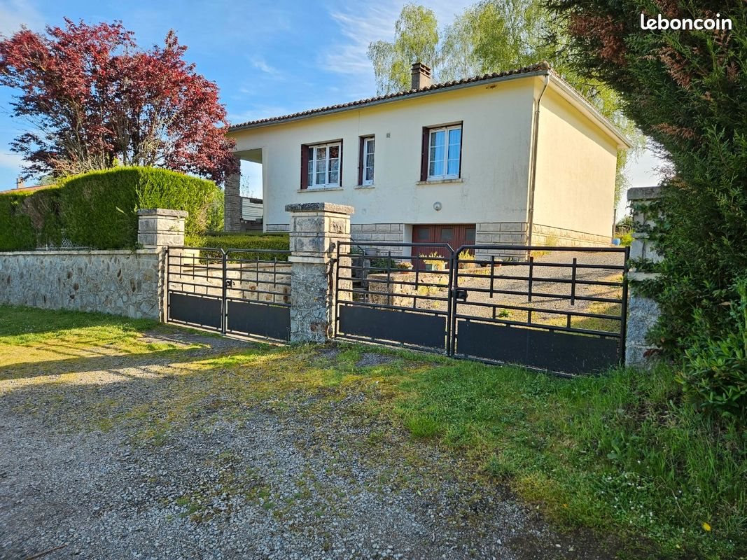 Maison à vendre, 80m², Lesterps