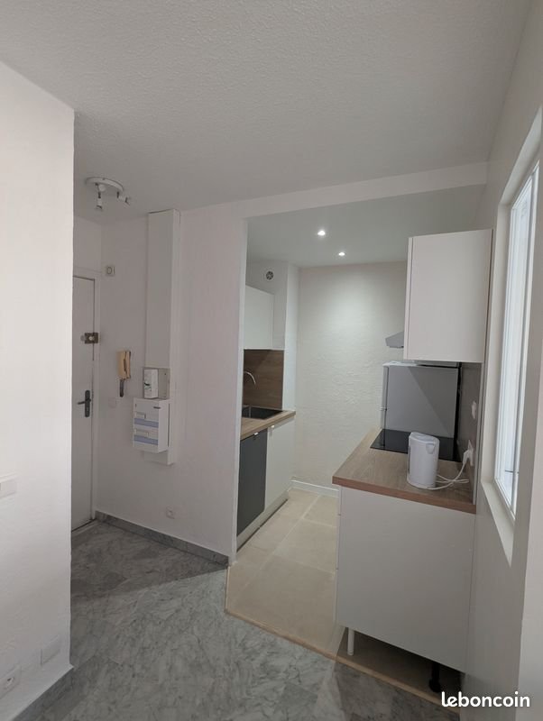 Appartement à louer, 27m², Antibes