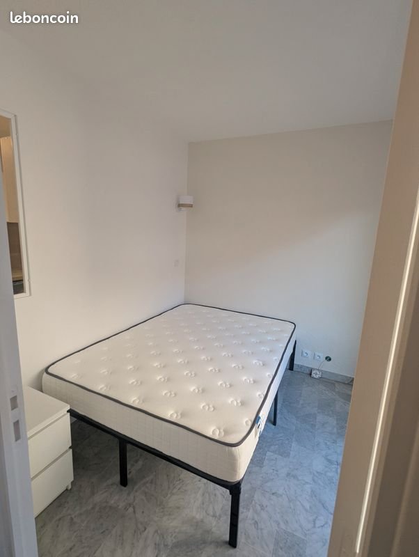 Appartement à louer, 27m², Antibes