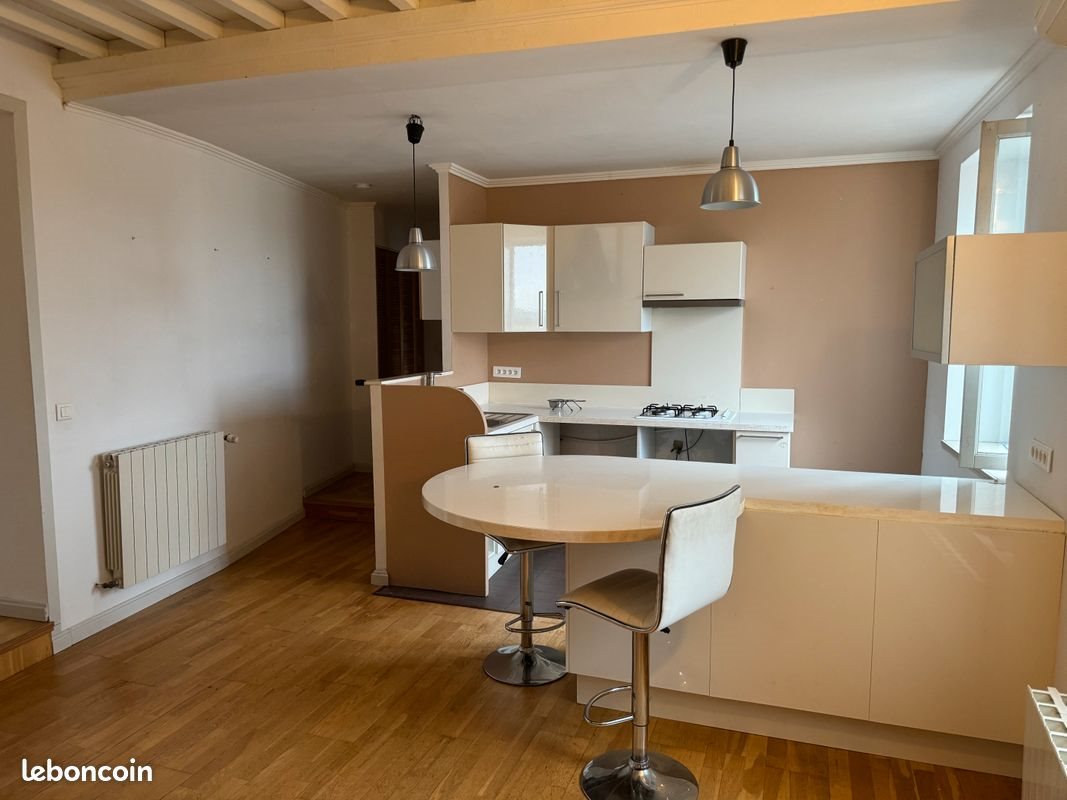 Appartement à louer, 90m², Pont-Saint-Esprit