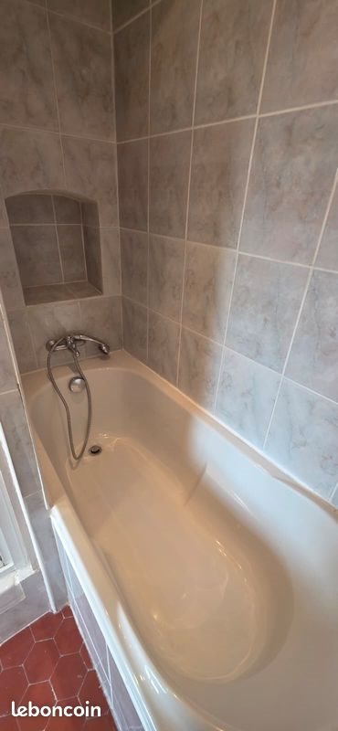 Maison à louer, 76m², Carnoules